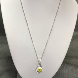 Lovely 925 / Sterling Silver 18' Chain / Necklace With Sterling Silver  925 White And Yellow Topaz Pendant