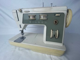 Singer Model 401A Sewing Machine