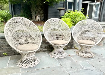 Gorgeous Set Of Vintage Russell Woodard Fiberglass Peacock Chairs