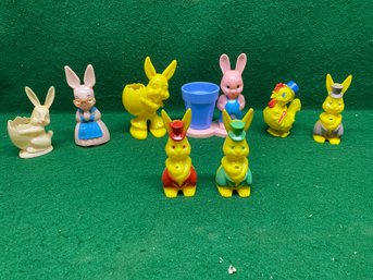 Lot Of 8 Vintage Plastic Easter Decorations. Bunnies, Chick, One Bunny And Chick Are Rattles. Yes Shipping.