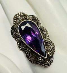 BEAUTIFUL STERLING SILVER AMETHYST AND MARCASITE RING