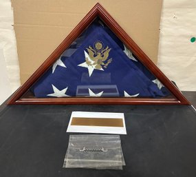 USA Military Memorial Burial Folded Flag In Triangle Wood & Glass Display Case.  NC / B1