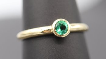 Stunning Emerald Solitaire Ring In 14k Yellow Gold