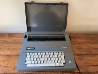 Vintage Smith Corona SL500 Electric Typewriter