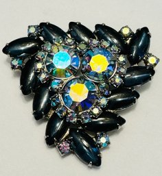 SIGNED WEISS VINTAGE BLUE RHINESTONE BROOCH