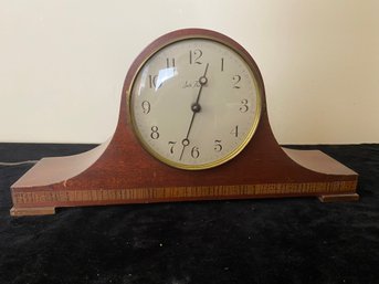 Vintage Seth Thomas Lynton Electric Mantle Hump Clock