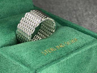 Brand New Tiffany Style Sterling Silver Mesh Ring - Never Worn - Classic Look / Style - Fabulous Ring !