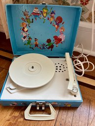 Vintage Peter Pan And Friends Portable Record Player