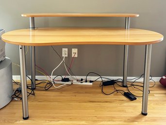 A Modern Kidney Form Tiered Desk