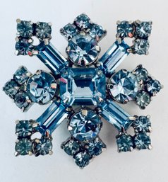 VINTAGE SILVER TONE BLUE RHINESTONE BROOCH