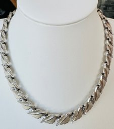 VINTAGE TRIFARI SILVER TONE LEAF NECKLACE