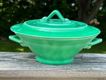 MCM Homer Laughlin  Harlequin Green Covered Casserole Dish 9' X 3'