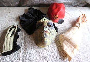 Rubber Halloweeen Masks And Fake Hand