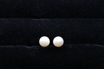 14k Yellow Gold Pearl Stud Earrings