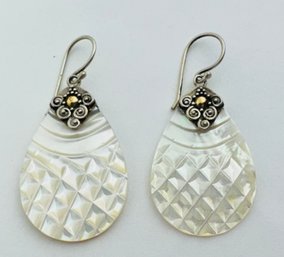 DESIGNER BALI-DESIGNS STERLING SILVER 18K ACCENT CARVED MOTHER OF PEARL DANGLE EARRINGS