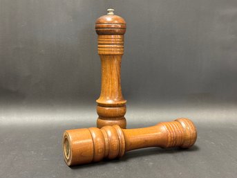 Vintage Salt Shaker & Pepper Grinder In Wood