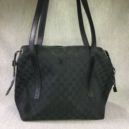 Very Nice Guaranteed Authentic Black GUCCI Canvas Bag / Purse - Drawstring Sides - Great Looking Bag !