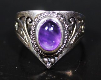 Beautiful Cabochon Amethyst Sterling Silver Ladies Ring Size 6