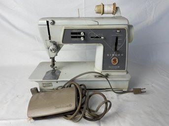 Singer Touch & Sew Model 600E