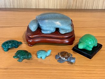 6 Piece Lot Of Jade And Other Natural Stone Turtle Figurines