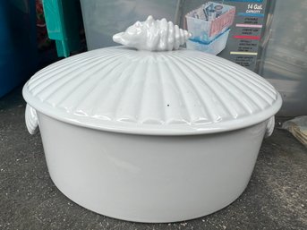 Covered Scallop Shell Casserole Dish