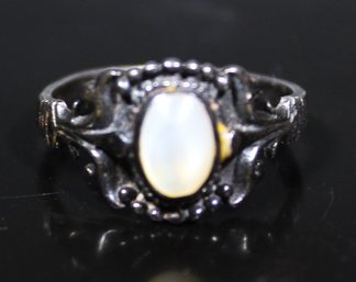 Fancy Setting Sterling Silver Mother Of Pearl Ring Size 8