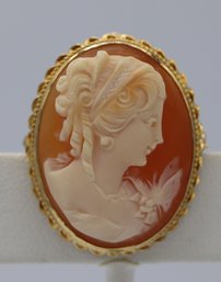 Gorgeous 14k Yellow Gold Cameo Brooch Pendant