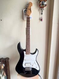 Yamaha Electric Guitar Model Eg 112