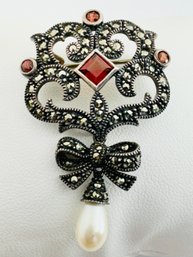 BEAUTIFUL DESIGNER JUDITH JACK STERLING SILVER GARNET MARCASITE & PEARL DANGLE BROOCH