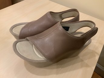 Taupe Tsubo Shoes