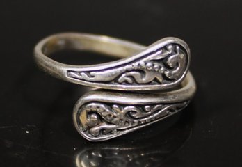 Sterling Silver Ladies Ring Scrollwork Design Size 6