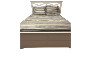 Coastal White Shutter Style Queen Bed With Mattress/bedding/linens Included!