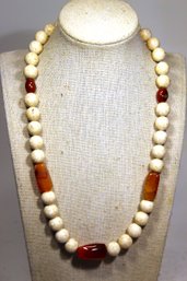 Fine Strand Of Vintage Stone Beaded Necklace 20' White Jasper & Agate Stones