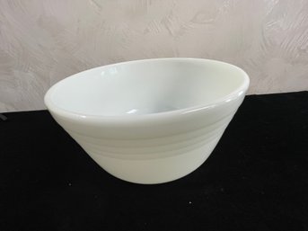 Pyrex Large Bowl