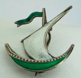 VINTAGE AKSEL HOLMSEN STERLING SILVER ENAMEL SAILBOAT BROOCH - NORWAY