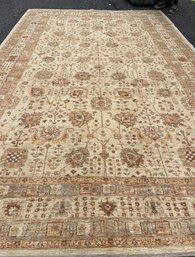 A Hand Knotted Kaizar Vegetable Dyed Wool Rug - New