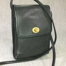 Fantastic Vintage COACH Leather Scooter Bag - Rare Find - We Have Several Classic Coach Bags In This Sale !