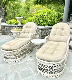 Vintage Russell Woodard Woven Spun Fiberglass Reclining Lounge Chairs And Side Table