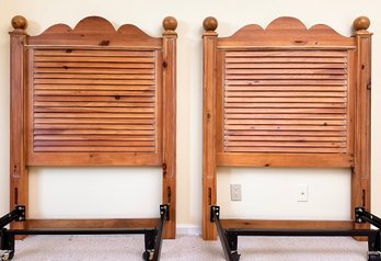 A Pair Of Carved Pine Twin Bedsteads 'Seaside Shutter' By Lexington Furniture