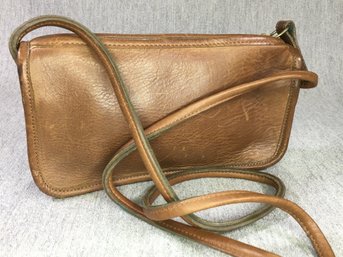 Nice Vintage COACH Leather Sutton Purse / Zip Clutch Shoulder Bag - Made In New York City USA - More Coach !