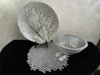 Various Piece Dish And Placemat Set