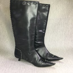 Fabulous $550 FENDI Black Leather Boots - FANTASTIC STYLE ! - Made In Italy - Size 39 EUR - Size 8-1/2' USA