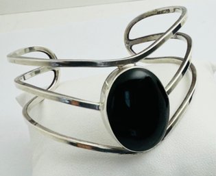 VINTAGE MEXICAN STERLING SILVER AND ONYX BRACELET