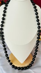 VINTAGE 11.4MM ONYX KNOTTED BEAD NECKLACE