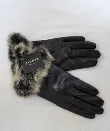 Italian 100 Percent Lambskin Women's Gloves W/Fur Trim By TANNER, NY New W/tags, Black