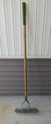 Ames Hardware Lawn Thatching Rake, Barely Used