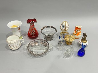 Group Of Porcelain And Glass Figures Including Arte Vetro Cat