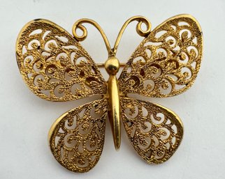 VINTAGE SIGNED JJ GOLD TONE BUTTERFLY BROOCH