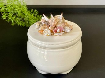 Porcelain Trinket Dish With Seashell & Seahorse Lid