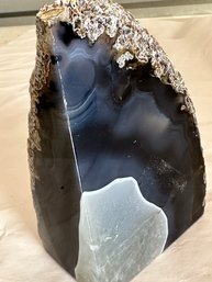 Beautiful Agate Crystal, 1 LB 8 Oz, 5 1/2 Inches Tall